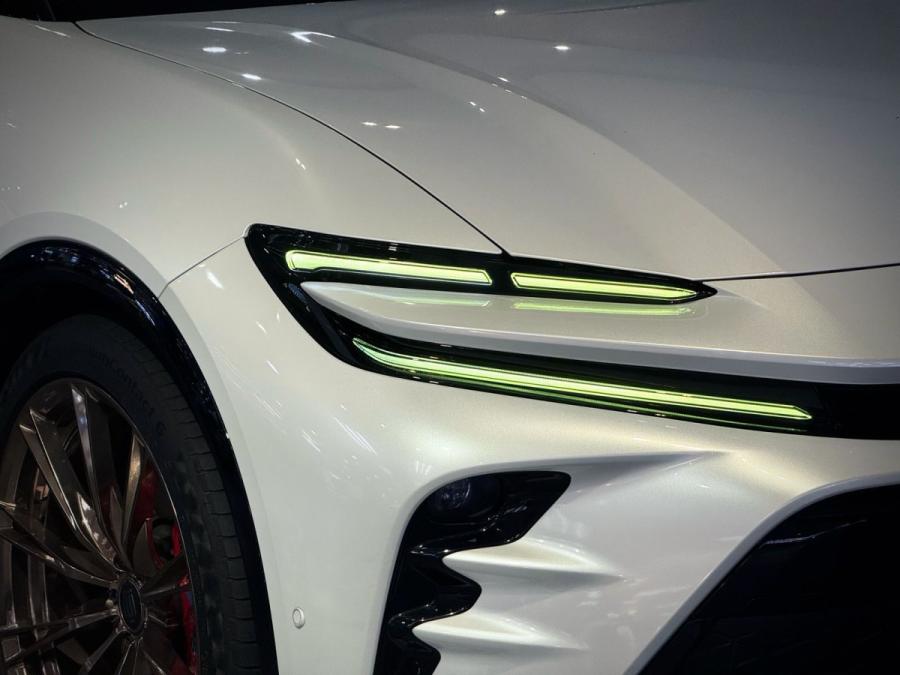 CROWN SPORT SUV Z HEV - Image 3